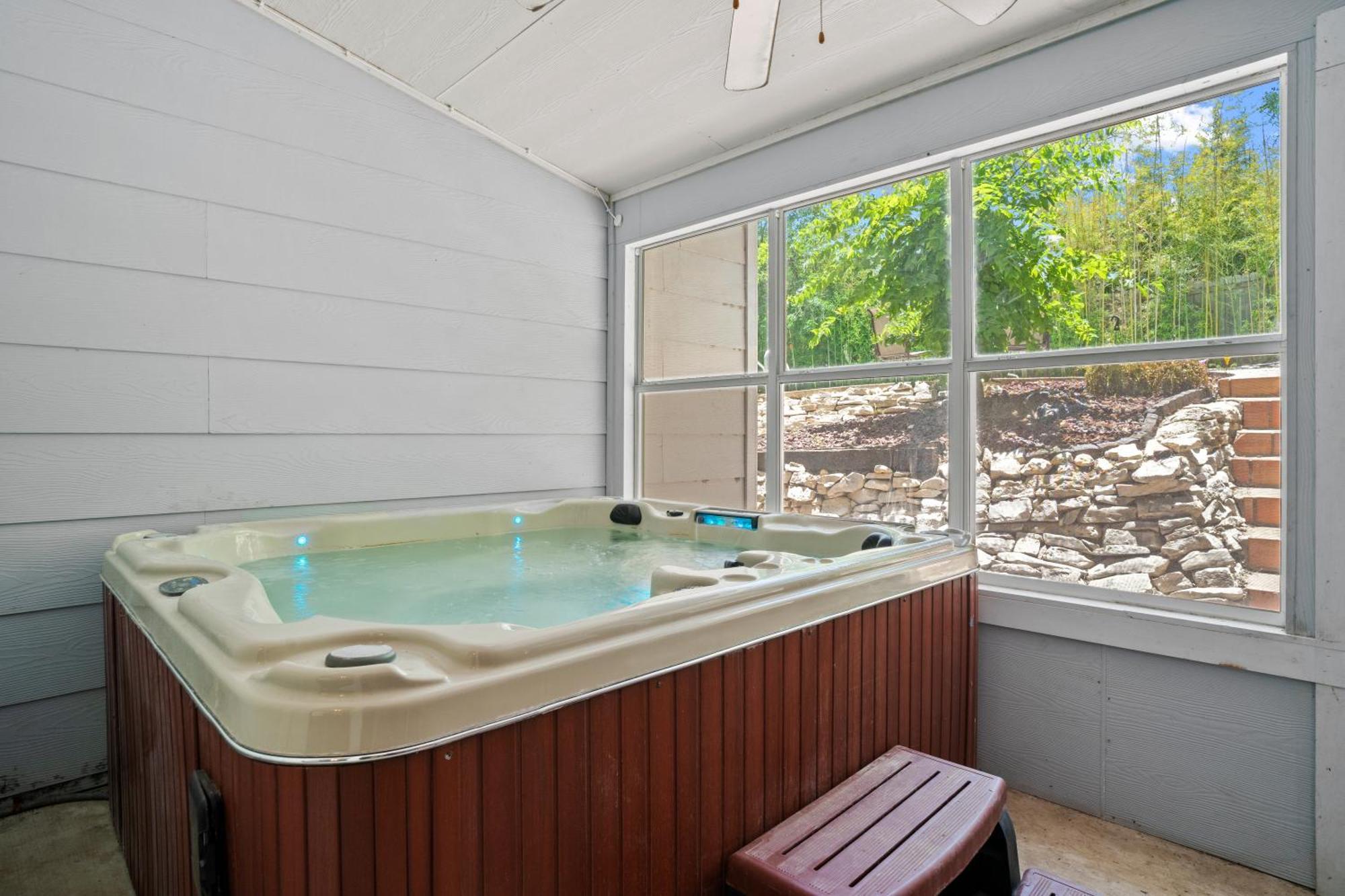 Bamboo Oasis-Relaxing Hot Tub-Family Time Villa San Antonio Buitenkant foto