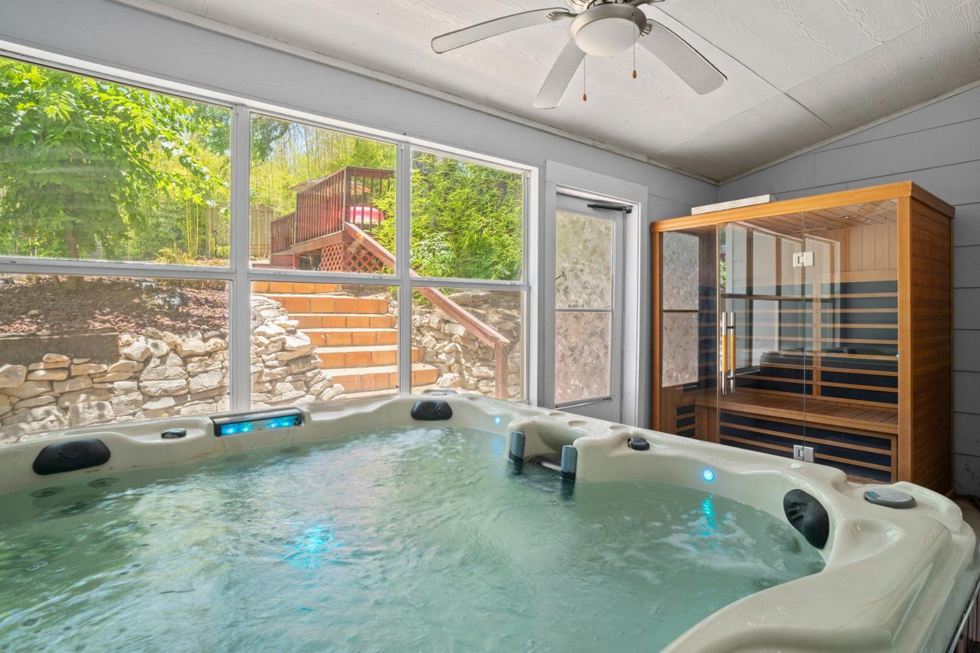 Bamboo Oasis-Relaxing Hot Tub-Family Time Villa San Antonio Buitenkant foto